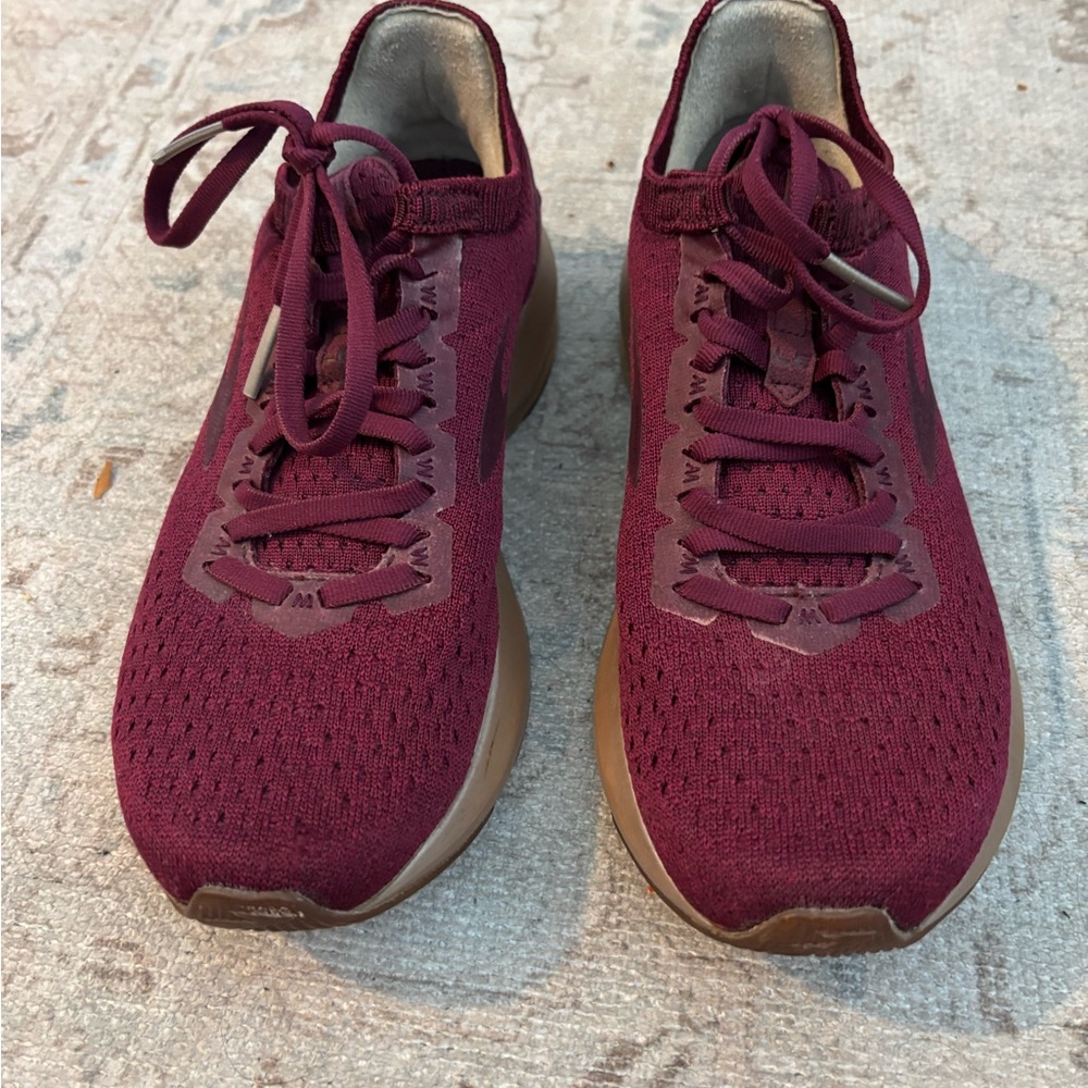 Brooks Women's Athletic Shoes - Burgundy - Picture 2 of 13